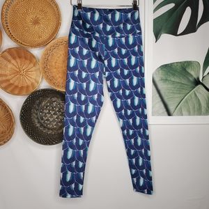 Onzie Flow Blue Petal Print Yoga Leggings Floral Workout Yoga